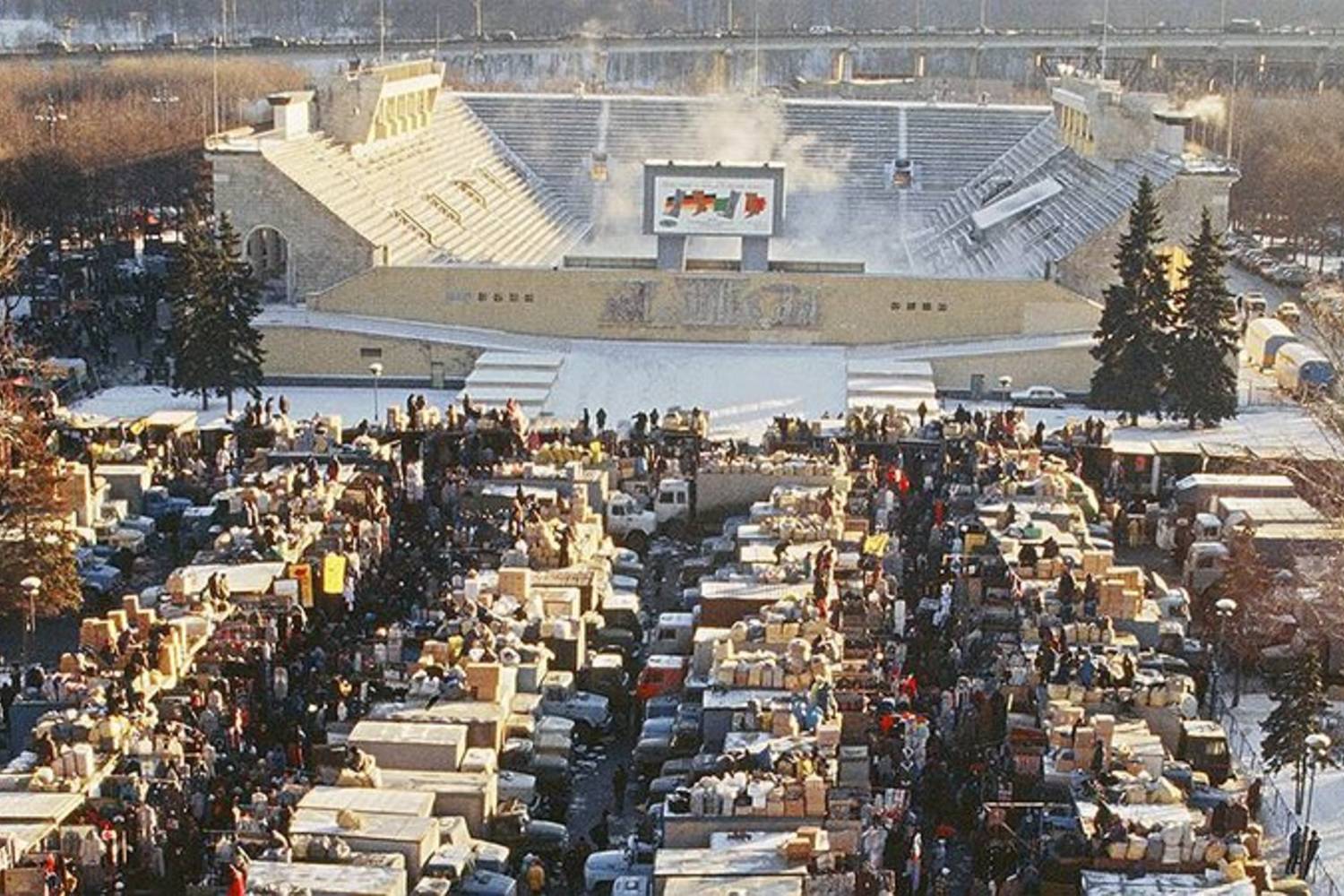 Москва 90е Лужники рынок